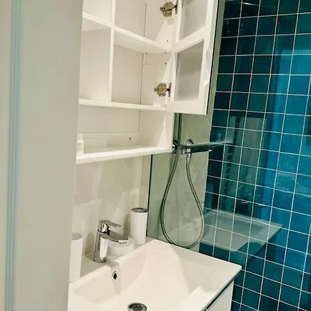 Apartment 3 People Voltaire-saint Ambroise